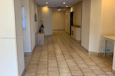 20850 San Simeon Way # 5, Miami FL 33179