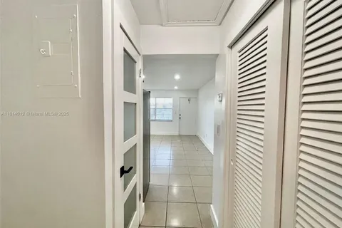 2255 SE 5th St # 10, Pompano Beach FL 33062