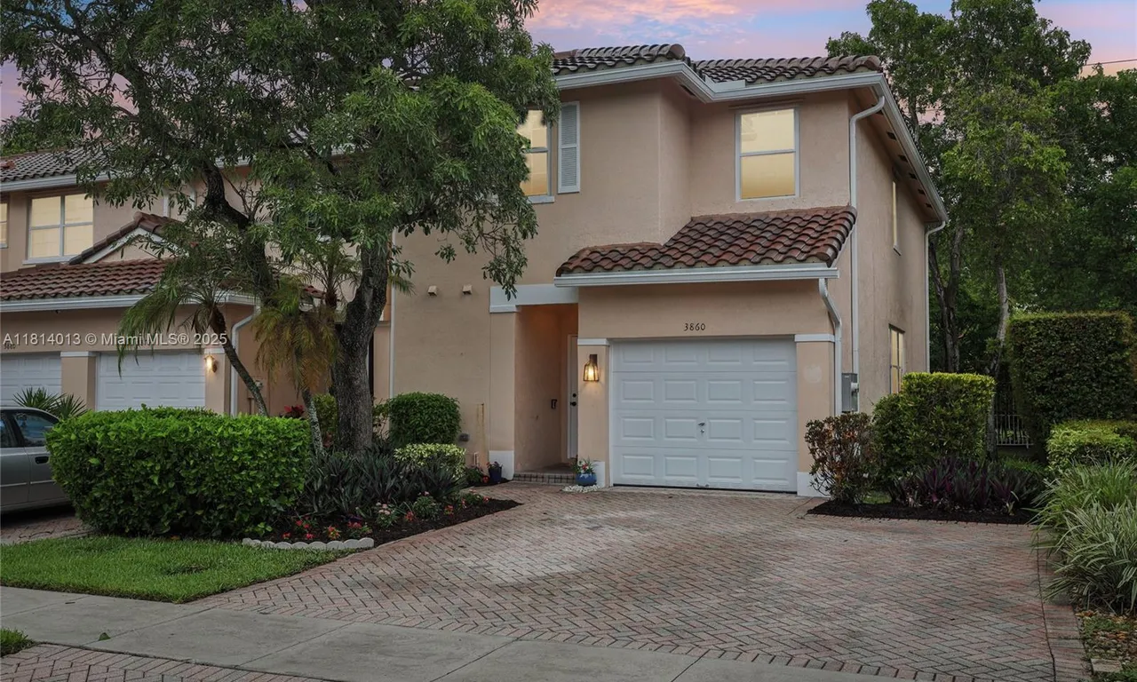 3860 NW 90th Way, Sunrise FL 33351
