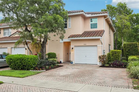 3860 NW 90th Way, Sunrise FL 33351