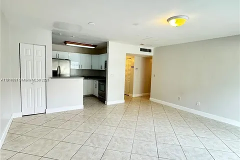 9370 SW 87th Ave # S18, Miami FL 33176