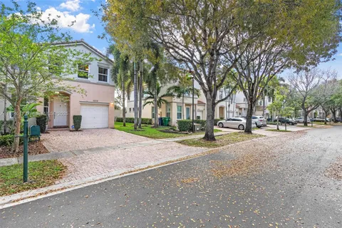 16316 SW 48th St, Miramar FL 33027