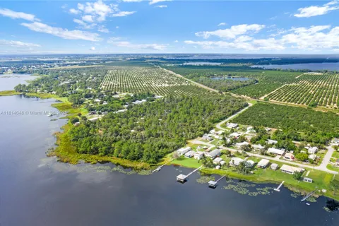 1800 E Claradge Ave, Avon Park FL 33825