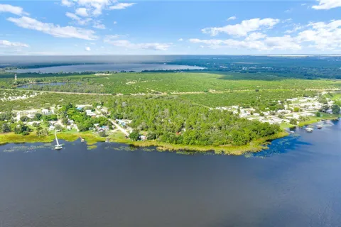 1800 E Claradge Ave, Avon Park FL 33825