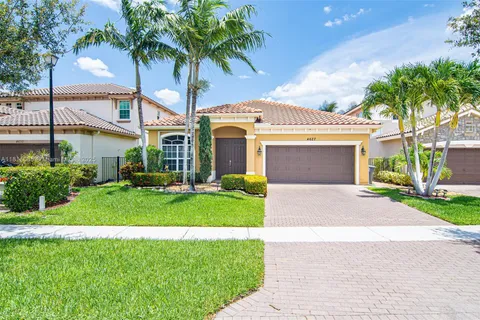 4627 Capital Dr, Lake Worth FL 33463
