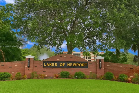 7380 NW 1st St # 202, Plantation FL 33317