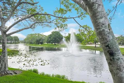 7380 NW 1st St # 202, Plantation FL 33317