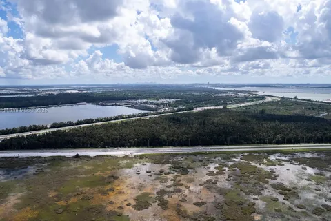 2916 Holiday Beach Dr, Avon Park FL 33825