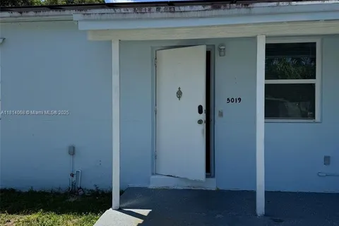 5019 NE 19th Ter, Pompano Beach FL 33064