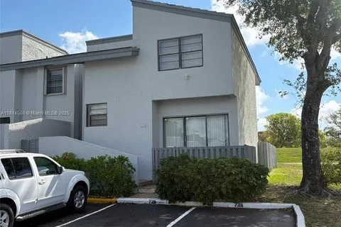 735 NW 105th Pl # C3, Miami FL 33172