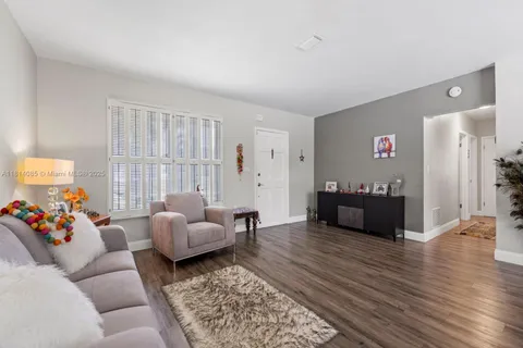 9200 SW 178th Ter, Palmetto Bay FL 33157