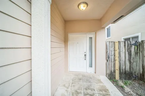 3223 SE 2nd Dr, Homestead FL 33033