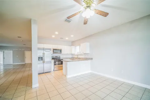 3223 SE 2nd Dr, Homestead FL 33033