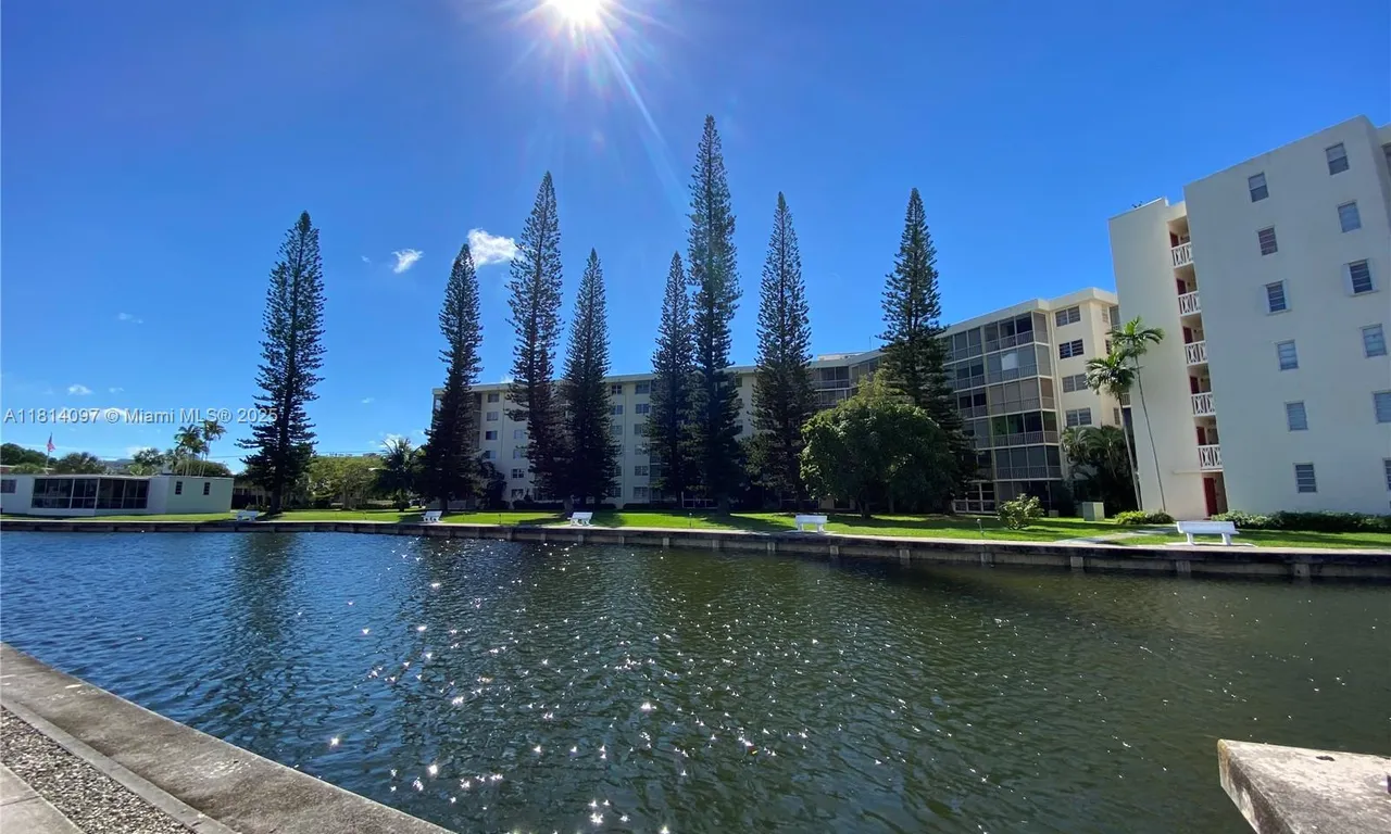 2905 Point East Dr # L116, Aventura FL 33160