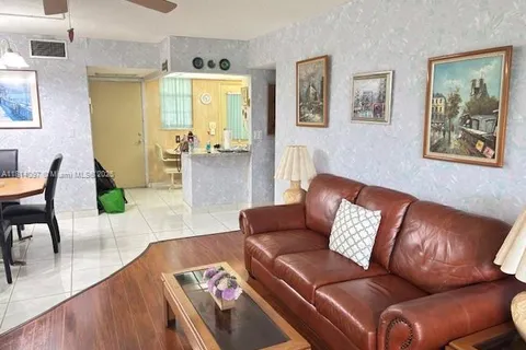 2905 Point East Dr # L116, Aventura FL 33160