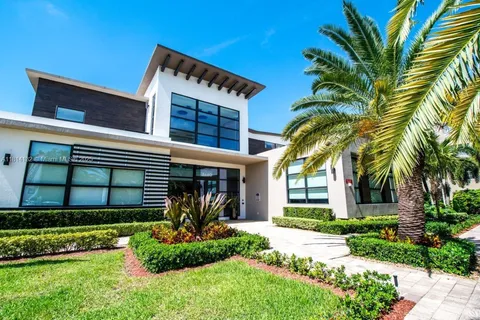 8300 N Sherman Cir # D506, Miramar FL 33025