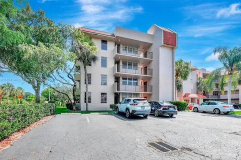 9510 Seagrape Dr # 101, Davie FL 33324