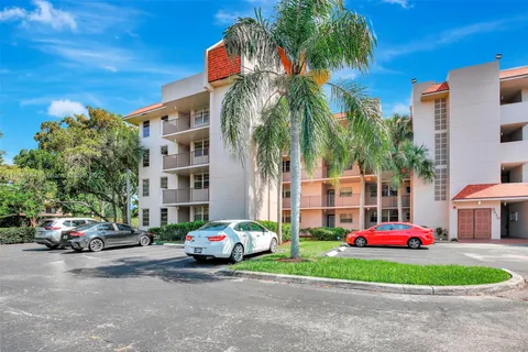 9510 Seagrape Dr # 101, Davie FL 33324