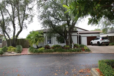 11861 SW 92nd Ln, Miami FL 33186