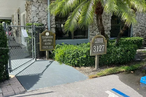 3123 Oakland Shores Dr # D202, Oakland Park FL 33309