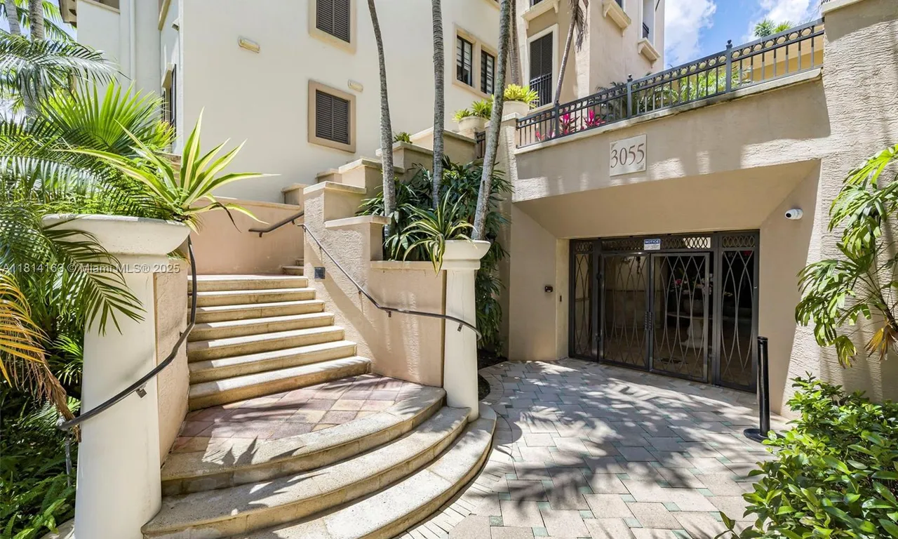 3055 NW 126th Ave # 303, Sunrise FL 33323