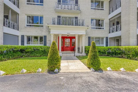 2825 Granada Blvd # 3B, Coral Gables FL 33134