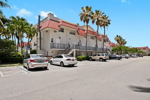 6703 N Kendall Dr # 406, Pinecrest FL 33156