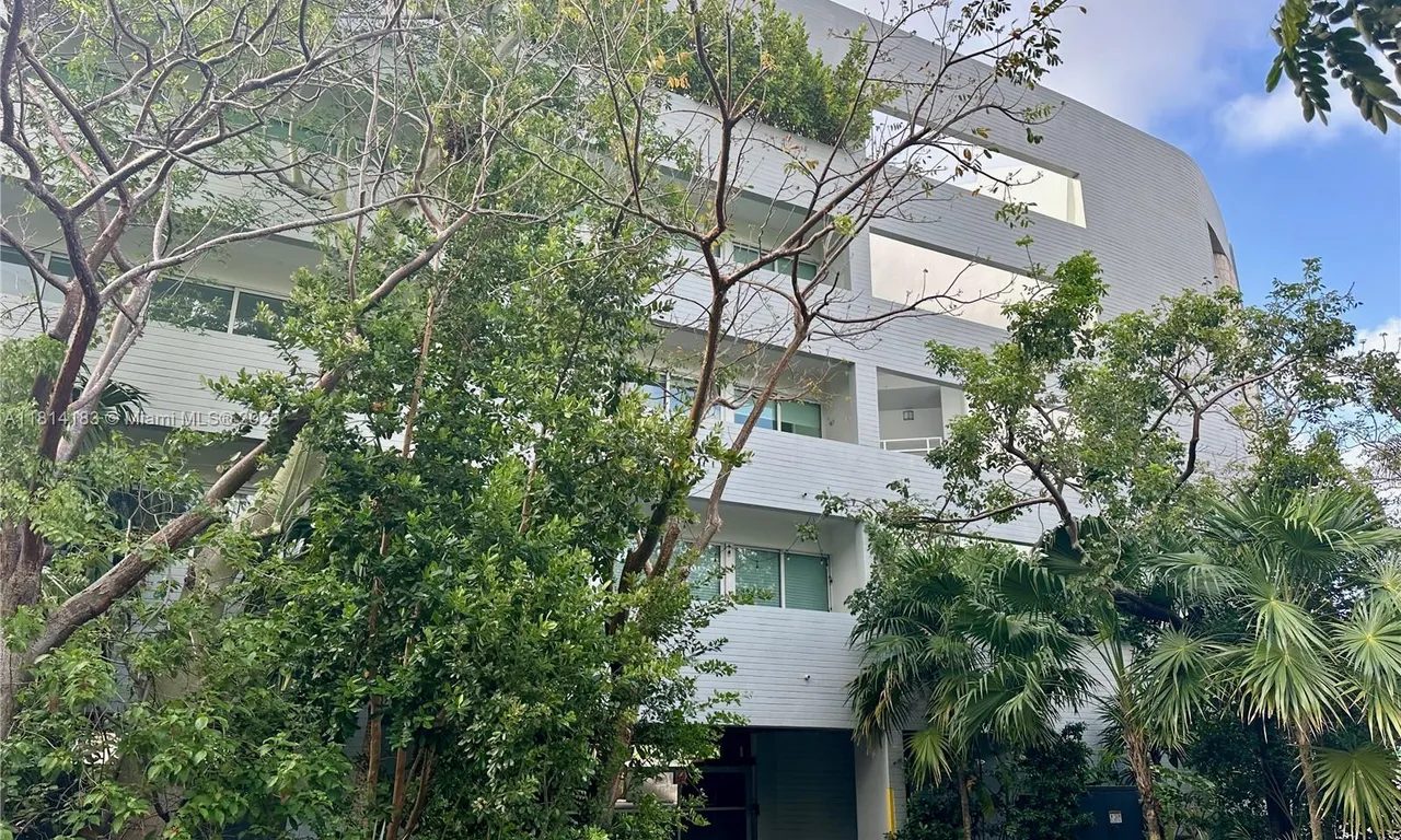 2694 INAGUA AV # 504, Miami FL 33133