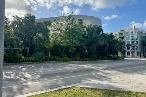 2694 INAGUA AV # 504, Miami FL 33133
