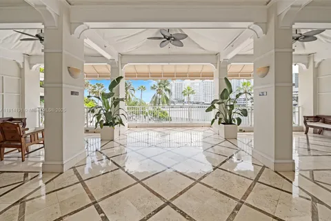 701 Brickell Key Blvd # 1605, Miami FL 33131