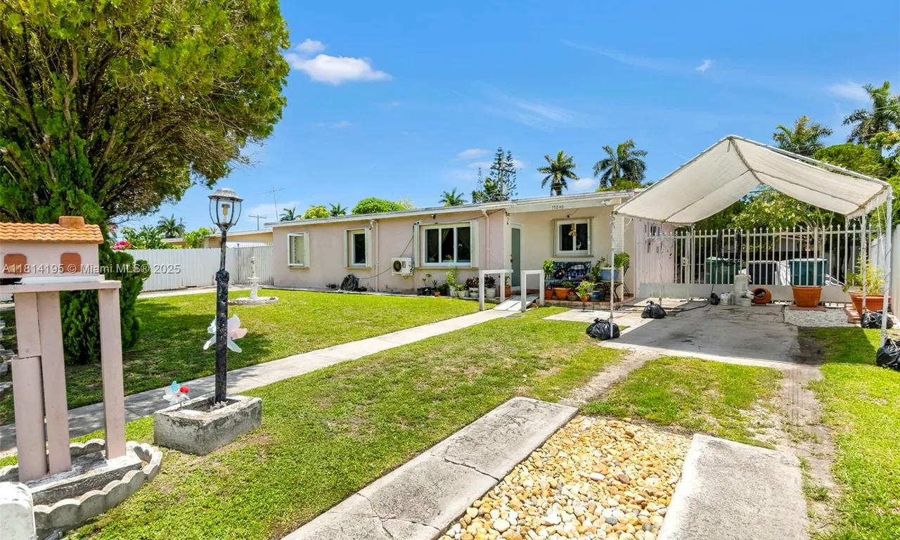11240 SW 47th St, Miami FL 33165