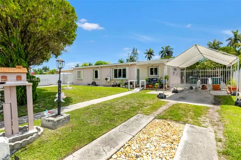 11240 SW 47th St, Miami FL 33165