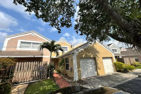 1325 NW 124th Ave # 1325, Pembroke Pines FL 33026