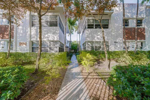 1568 Pennsylvania # 325, Miami Beach FL 33139
