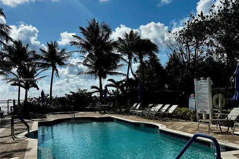 2001 N Ocean Blvd # 701, Fort Lauderdale FL 33305