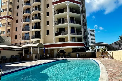 2001 N Ocean Blvd # 701, Fort Lauderdale FL 33305