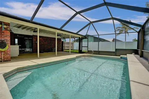 2398 SE Bordeaux Ct, Port St. Lucie FL 34952