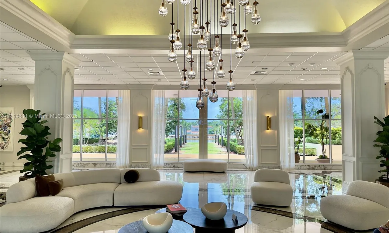 5600 Collins Ave # 10V, Miami Beach FL 33140