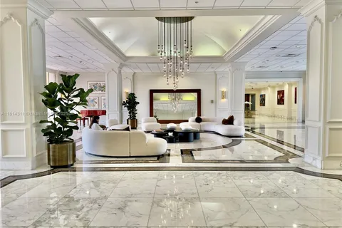 5600 Collins Ave # 10V, Miami Beach FL 33140