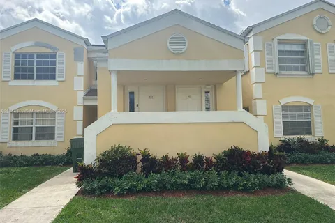 2274 SE 27th Dr # F, Homestead FL 33035