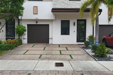 15589 NW 91st Ct, Miami Lakes FL 33018