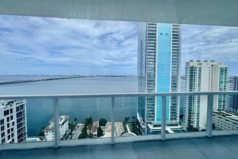 600 NE 27th St # 2704, Miami FL 33137
