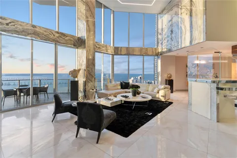 1300 Brickell Bay Dr # 4400, Miami FL 33131