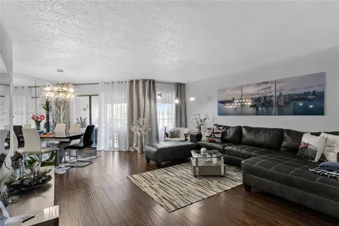 5749 Camino Del Sol # 403, Boca Raton FL 33433
