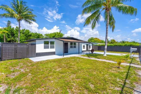 19330 NE 2nd Ave, Miami FL 33179