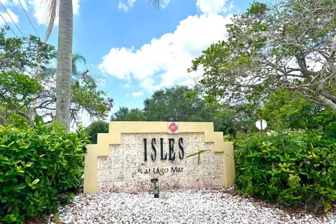 731 Vista Isles Dr # 1526, Sunrise FL 33325