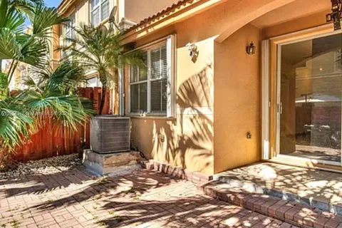 10902 NW 79th St # 10902, Doral FL 33178