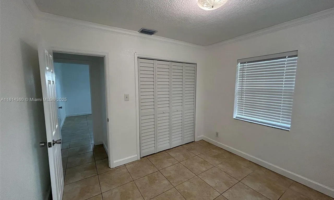 8840 SW 38th St # 8840, Miami FL 33165