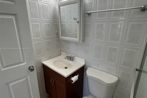 8840 SW 38th St # 8840, Miami FL 33165