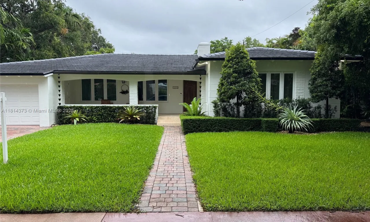 1015 SW Catalonia Ave, Coral Gables FL 33134